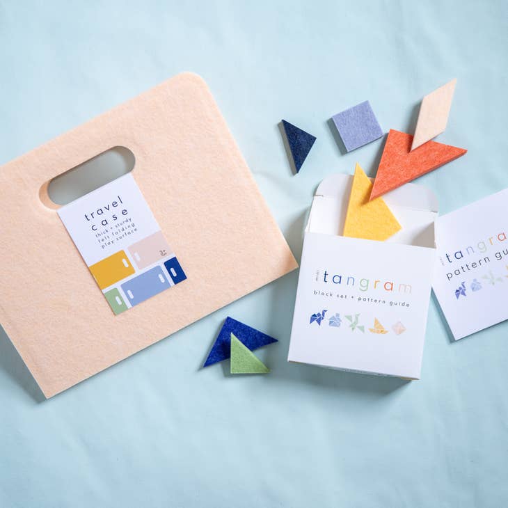 Travel Case - Folding Felt Board: Peach